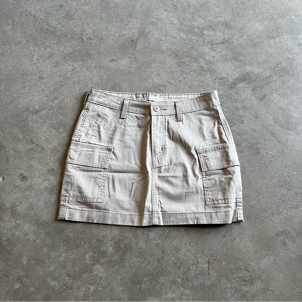 LEVI’S ‘94 MINI CARGO SKIRT